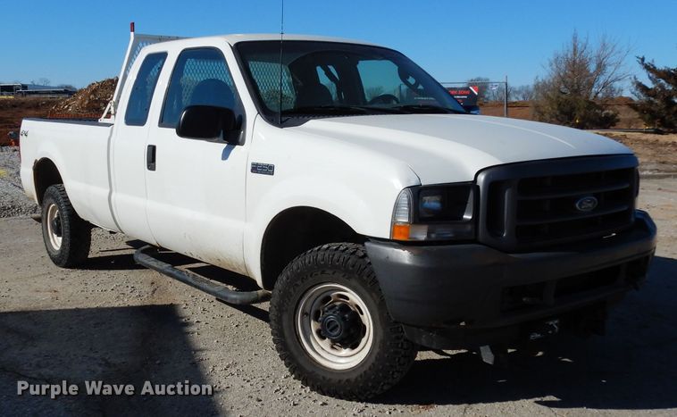 image for item DE4221 2003 Ford F250 Super Duty XL SuperCab pickup truck