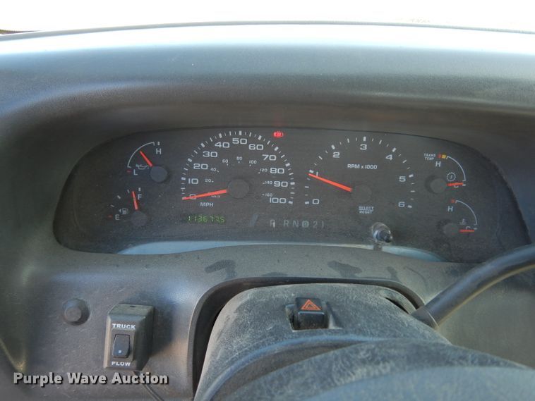 image for item DE4221 2003 Ford F250 Super Duty XL SuperCab pickup truck