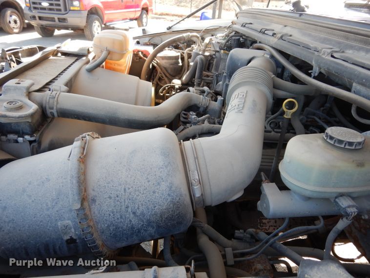 image for item DE4221 2003 Ford F250 Super Duty XL SuperCab pickup truck