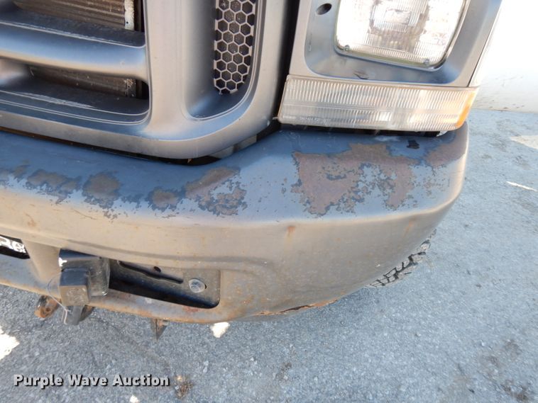 image for item DE4221 2003 Ford F250 Super Duty XL SuperCab pickup truck