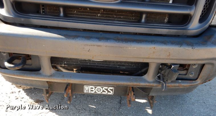 image for item DE4221 2003 Ford F250 Super Duty XL SuperCab pickup truck