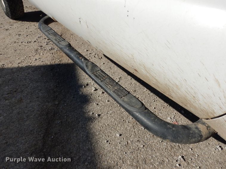 image for item DE4221 2003 Ford F250 Super Duty XL SuperCab pickup truck