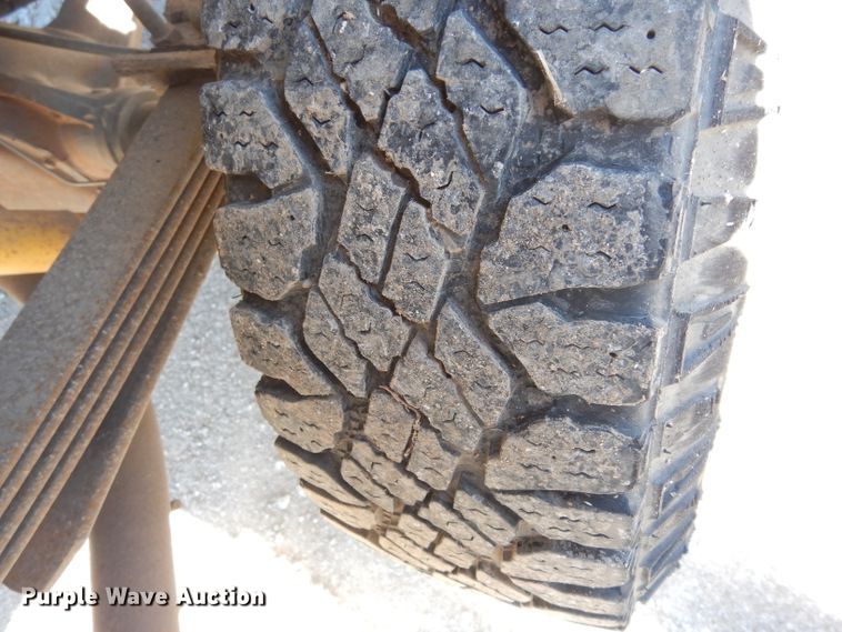 image for item DE4221 2003 Ford F250 Super Duty XL SuperCab pickup truck