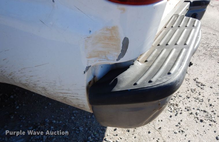 image for item DE4221 2003 Ford F250 Super Duty XL SuperCab pickup truck