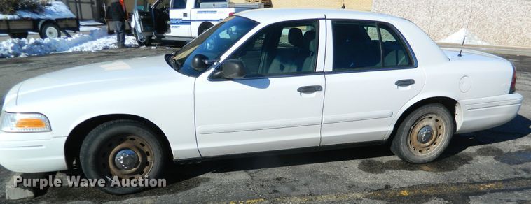 image for item DE4387 2003 Ford Crown Victoria Police Interceptor