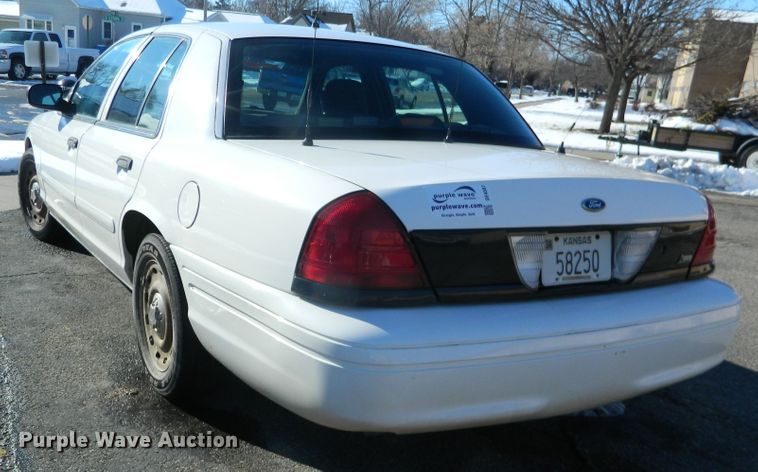 image for item DE4387 2003 Ford Crown Victoria Police Interceptor