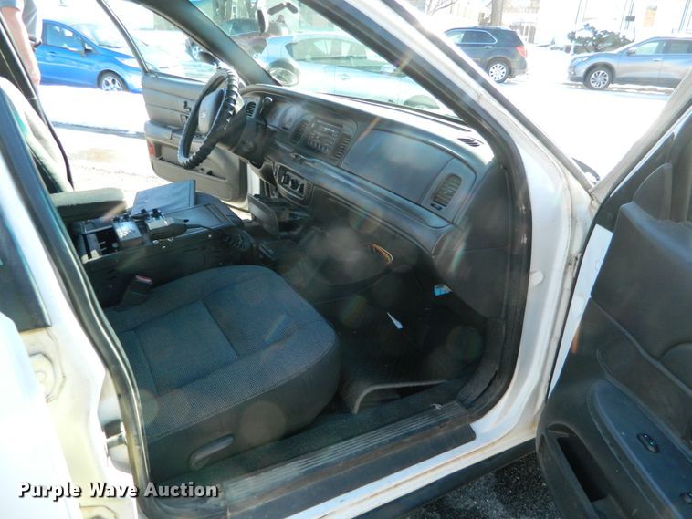 image for item DE4387 2003 Ford Crown Victoria Police Interceptor