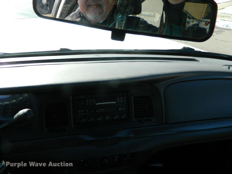 image for item DE4387 2003 Ford Crown Victoria Police Interceptor