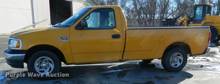image for item DE4388 2001 Ford F150 pickup truck