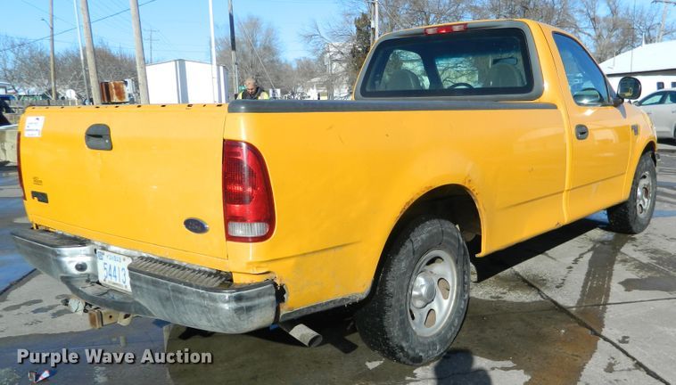 image for item DE4388 2001 Ford F150 pickup truck