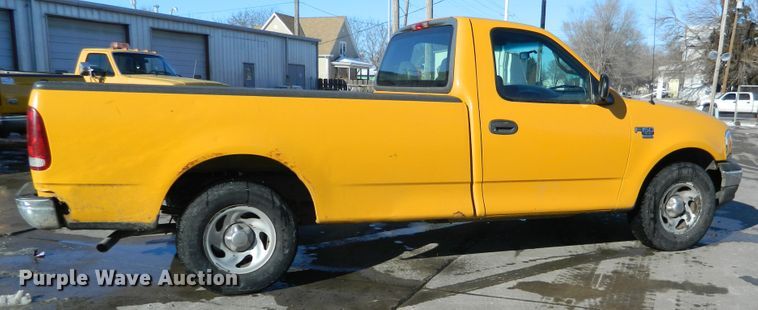 image for item DE4388 2001 Ford F150 pickup truck