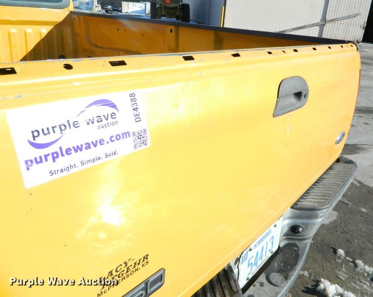 image for item DE4388 2001 Ford F150 pickup truck