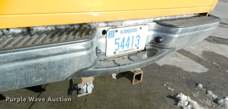 image for item DE4388 2001 Ford F150 pickup truck