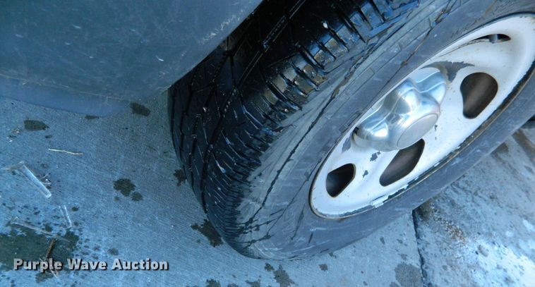 image for item DE4388 2001 Ford F150 pickup truck