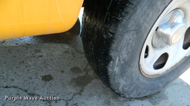 image for item DE4388 2001 Ford F150 pickup truck