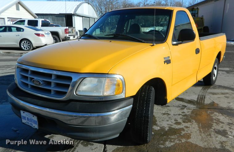 image for item DE4389 1999 Ford F150 pickup truck