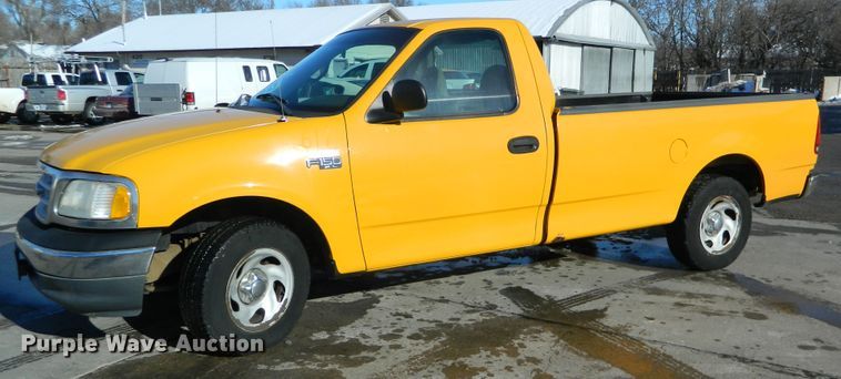 image for item DE4389 1999 Ford F150 pickup truck