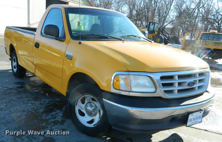 image for item DE4389 1999 Ford F150 pickup truck