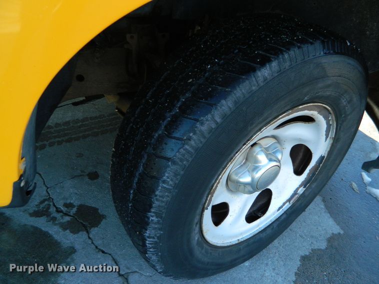 image for item DE4389 1999 Ford F150 pickup truck