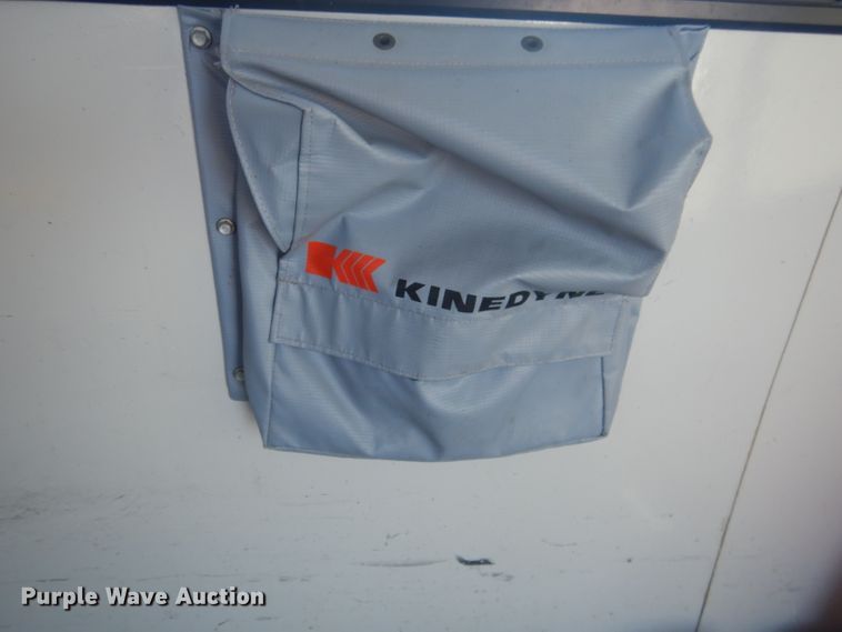 image for item DG5889 1999 Ford Econoline E450 shuttle bus