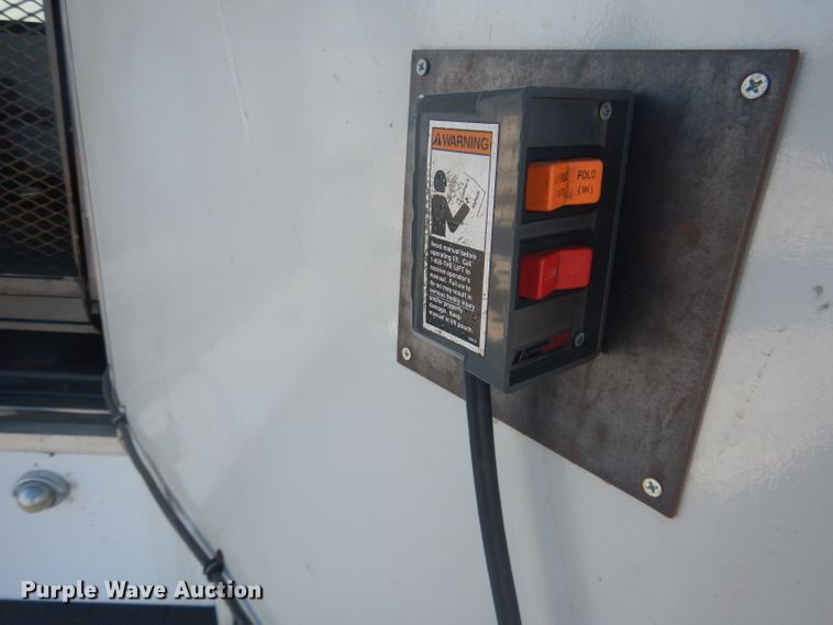 image for item DG5889 1999 Ford Econoline E450 shuttle bus