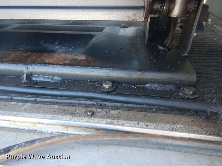 image for item DG5889 1999 Ford Econoline E450 shuttle bus