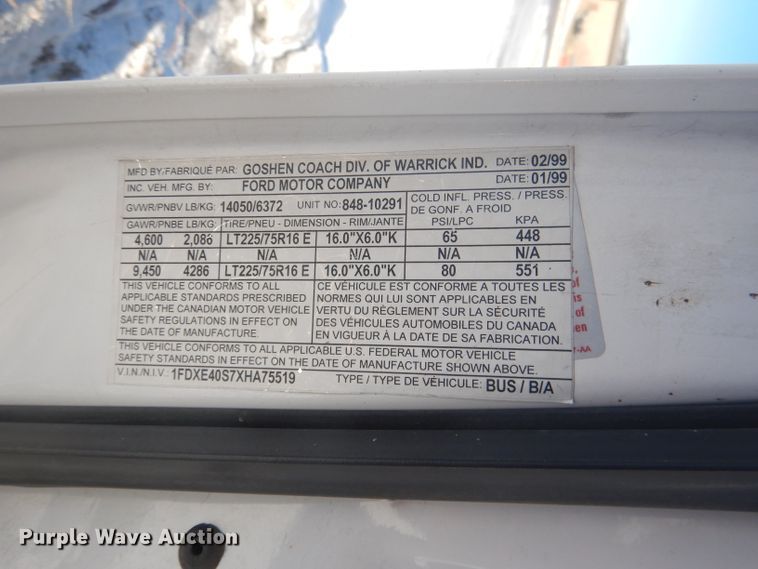 image for item DG5889 1999 Ford Econoline E450 shuttle bus