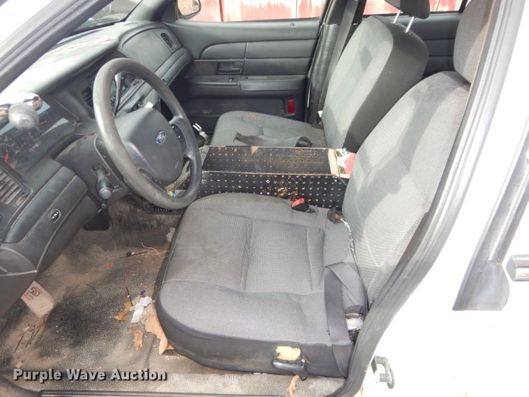 image for item DH4315 2010 Ford Crown Victoria Police Interceptor