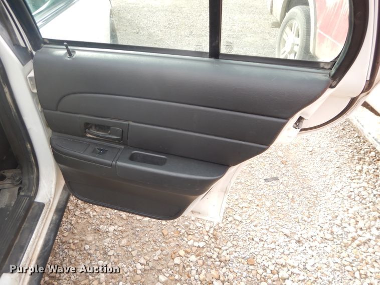 image for item DH4315 2010 Ford Crown Victoria Police Interceptor