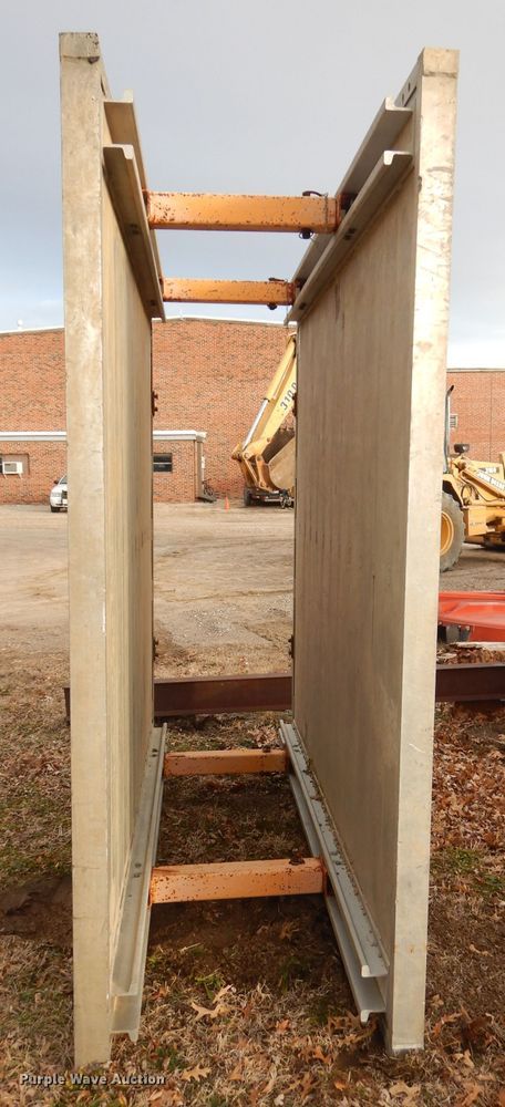 image for item DH4316 Aluminum trench shoring