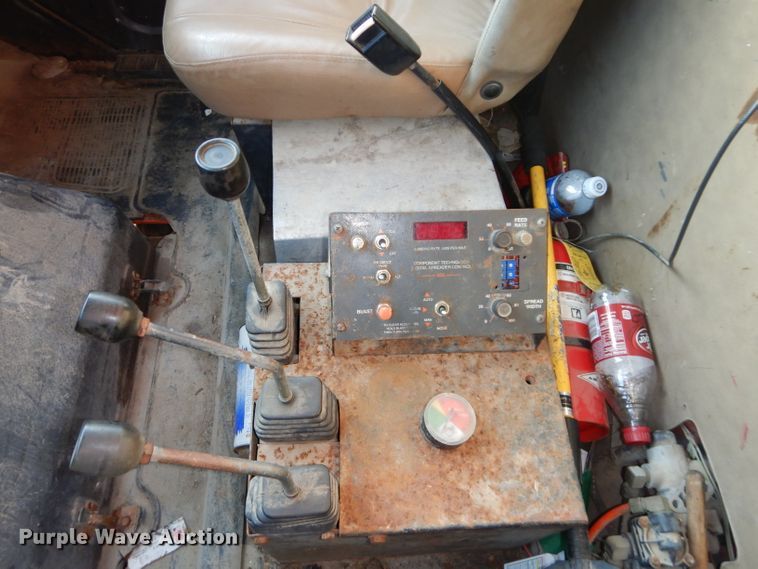 image for item DH4317 1993 International 4900 dump truck