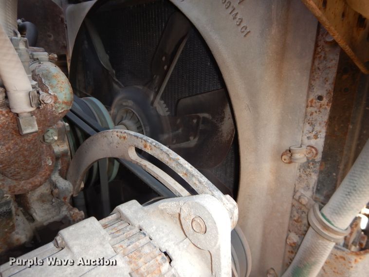 image for item DH4317 1993 International 4900 dump truck