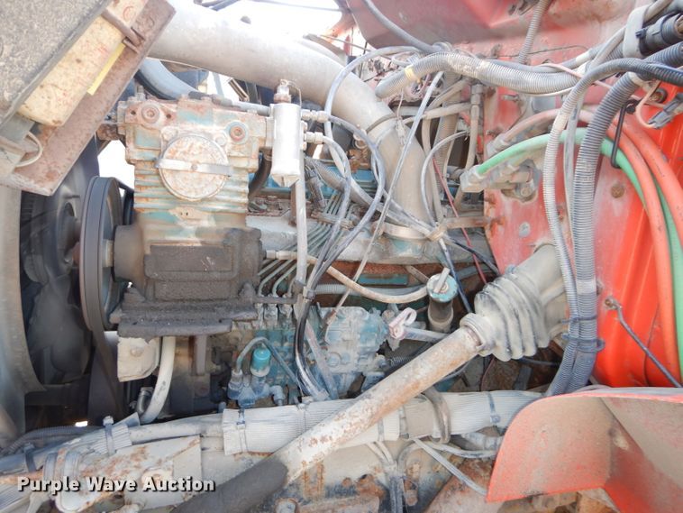 image for item DH4317 1993 International 4900 dump truck