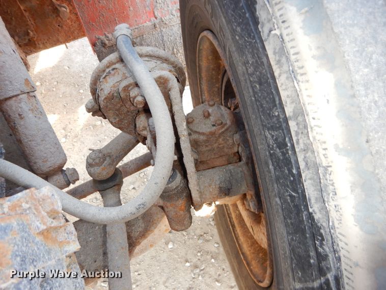 image for item DH4317 1993 International 4900 dump truck