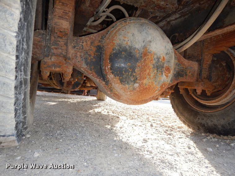 image for item DH4317 1993 International 4900 dump truck