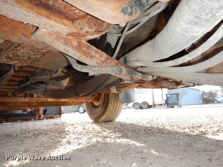 image for item DH4317 1993 International 4900 dump truck