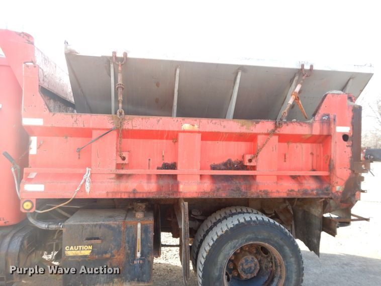 image for item DH4317 1993 International 4900 dump truck