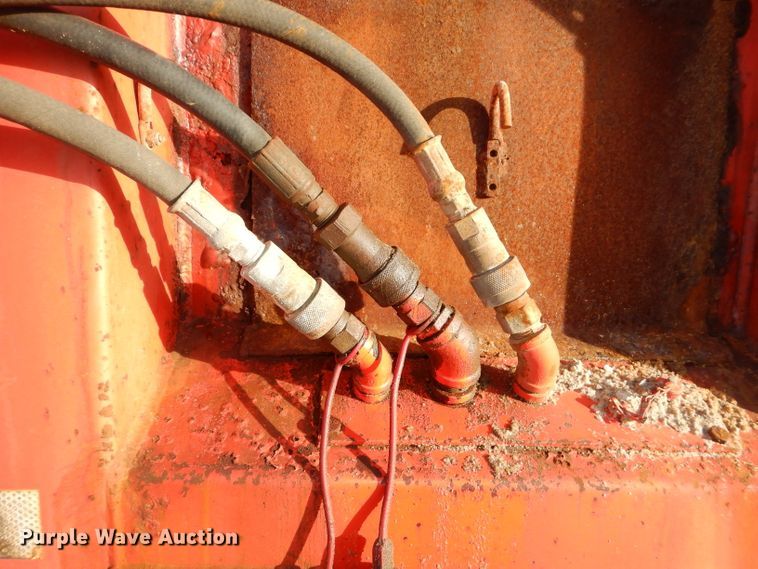 image for item DH4317 1993 International 4900 dump truck