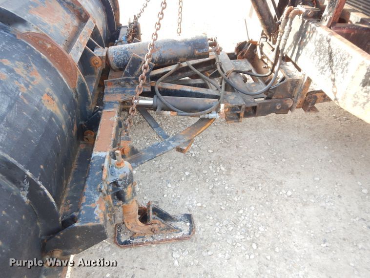 image for item DH4317 1993 International 4900 dump truck