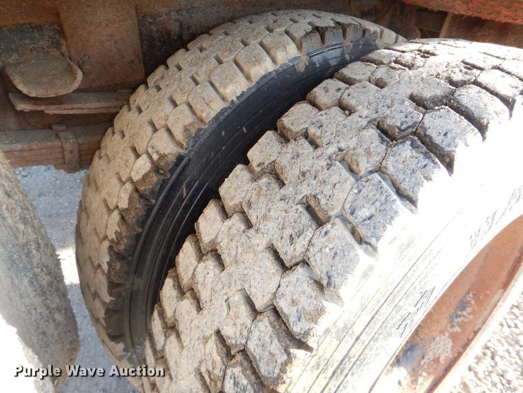 image for item DH4317 1993 International 4900 dump truck