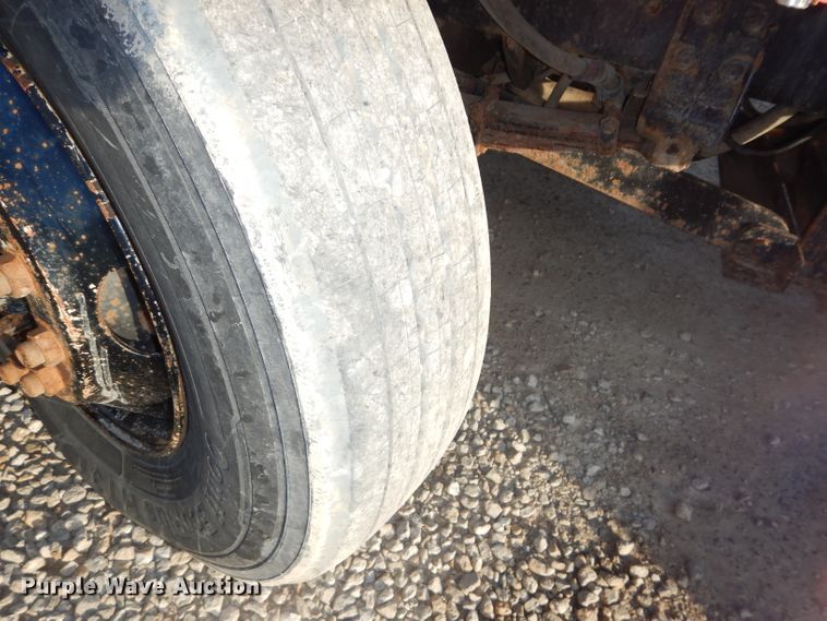 image for item DH4317 1993 International 4900 dump truck