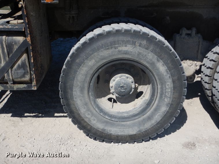 image for item DH6075 Am General M929 dump truck