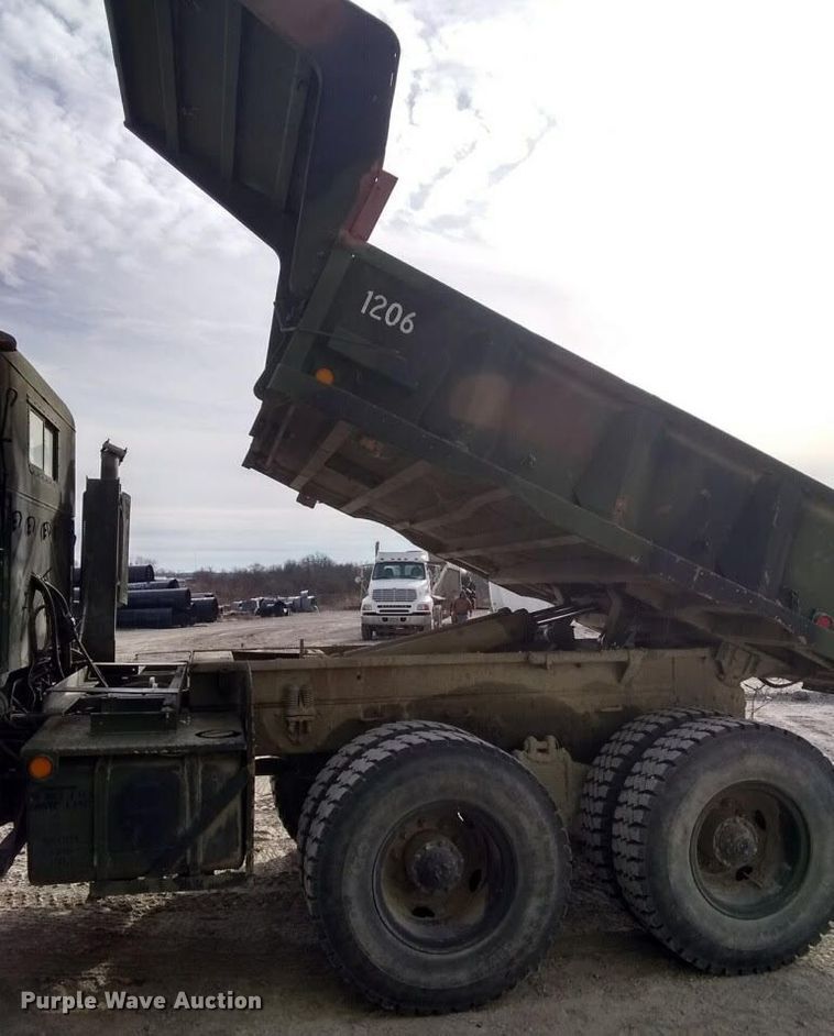 image for item DH6075 Am General M929 dump truck