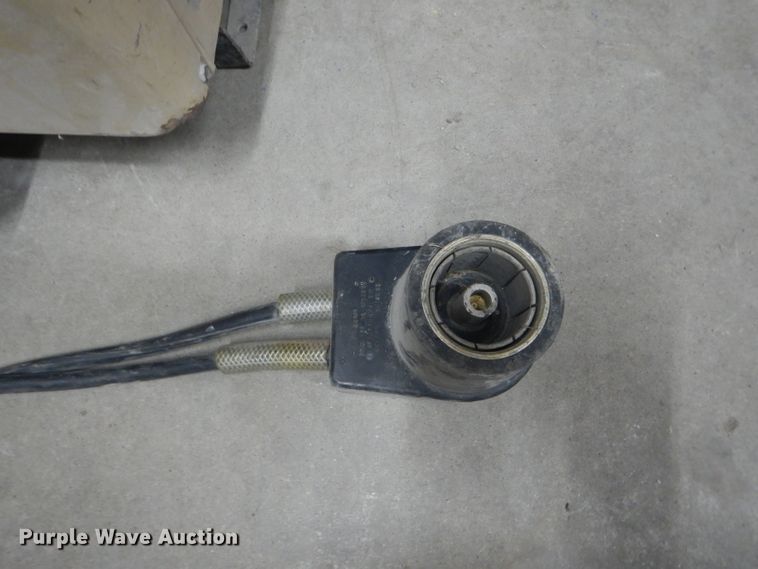 image for item DH6261 U.S. Army battery charger