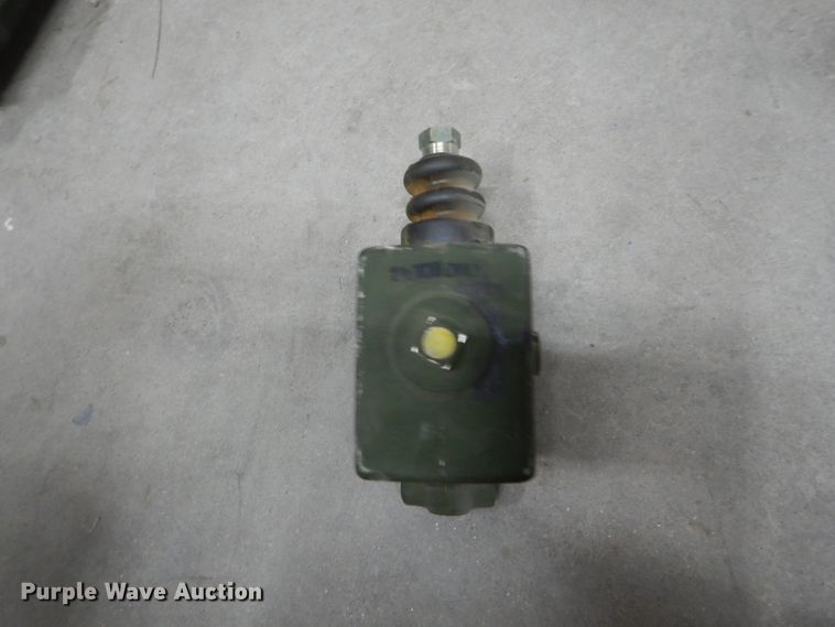 image for item DH6262 Military truck parts