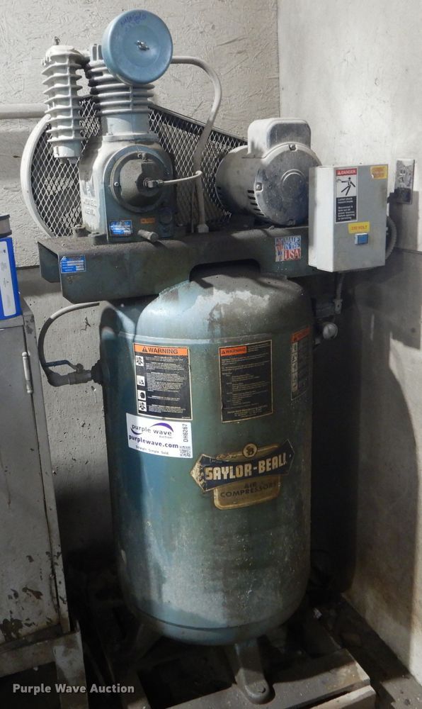 image for item DH6267 Saylor-Beall VT-735-80 air compressor