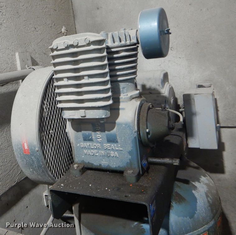 image for item DH6267 Saylor-Beall VT-735-80 air compressor