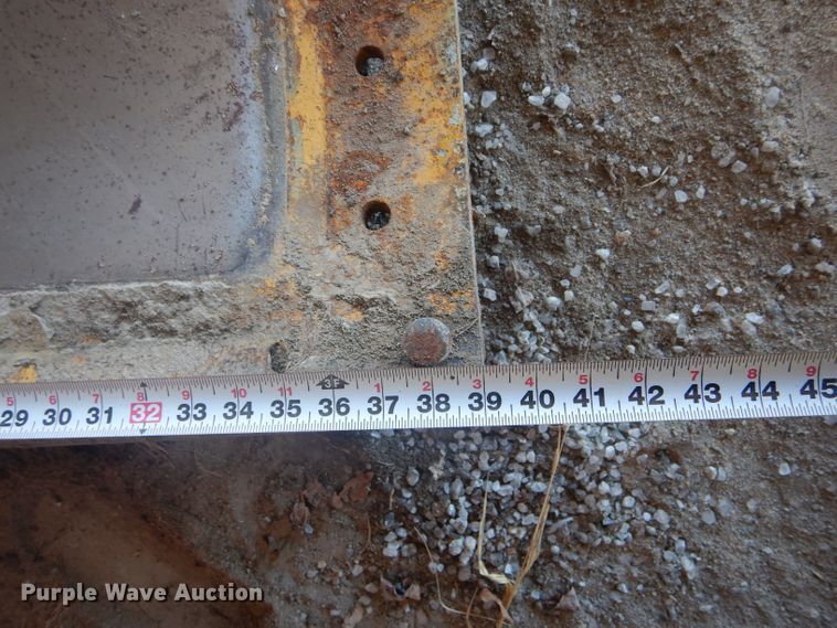 image for item DH6269 (2) moldboard extensions