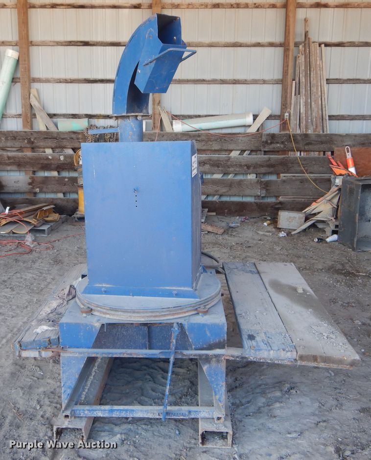 image for item DH6270 Goossen Industries bale chopper