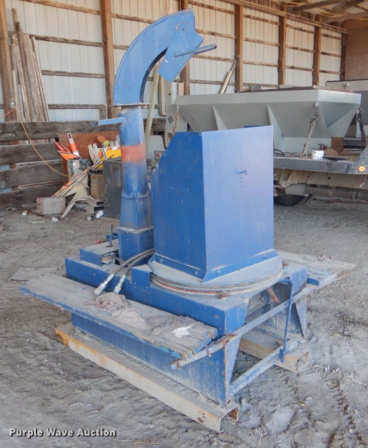 image for item DH6270 Goossen Industries bale chopper